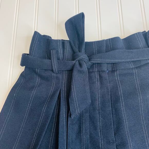 Leith Blue Pinstripe Paperbag Waist Shorts Sz Small - Picture 2 of 5